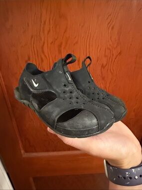 Nike Kids Black Closed-Toe Sport Sandals with White Swoosh